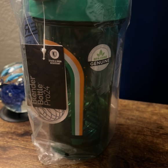 Blender Bottle Pro24 - Picture 3 of 3